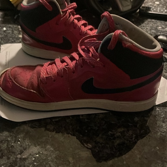 Pink Girl Jordan Hi Tops- size 3 - Picture 5 of 8